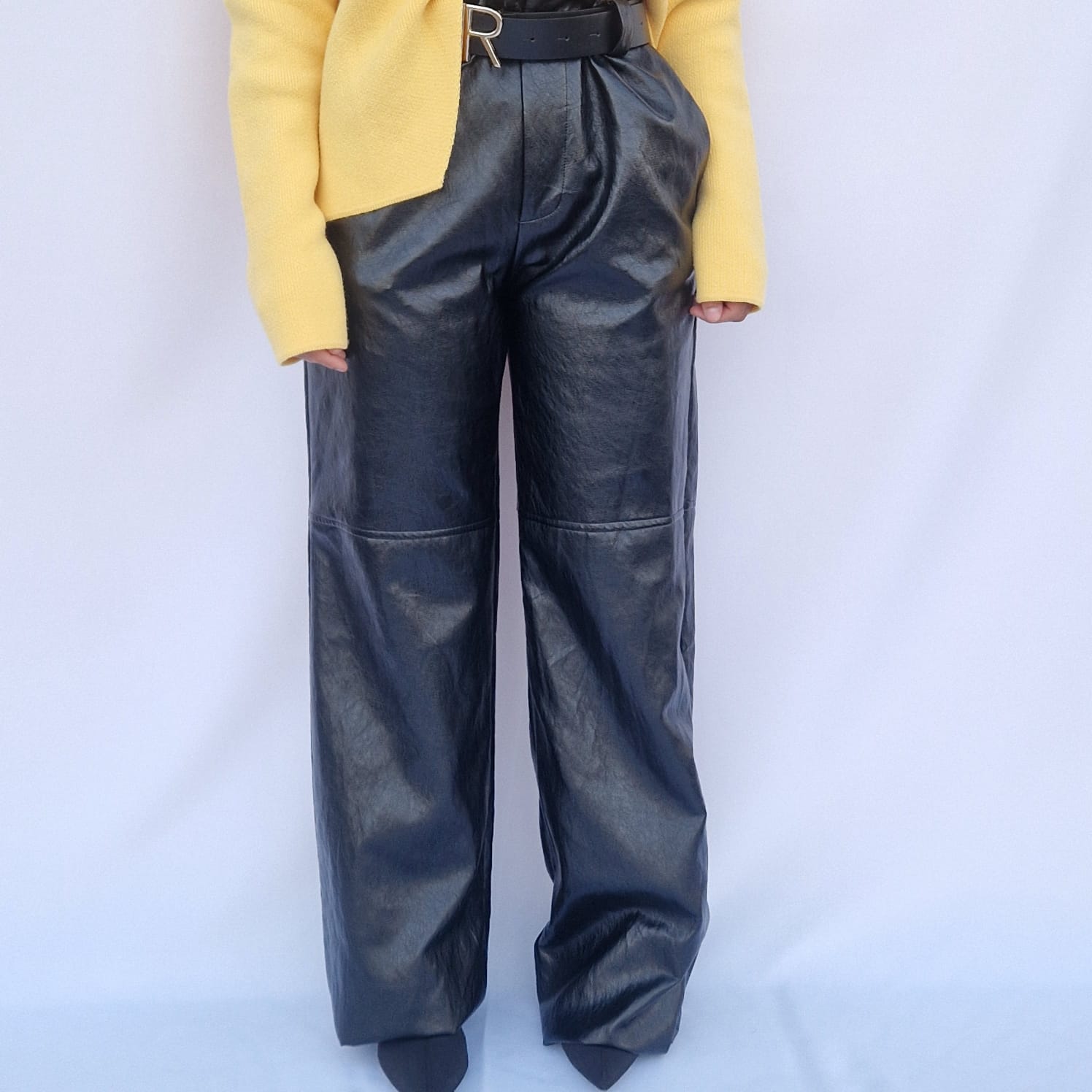 Calça napa preta Lumina